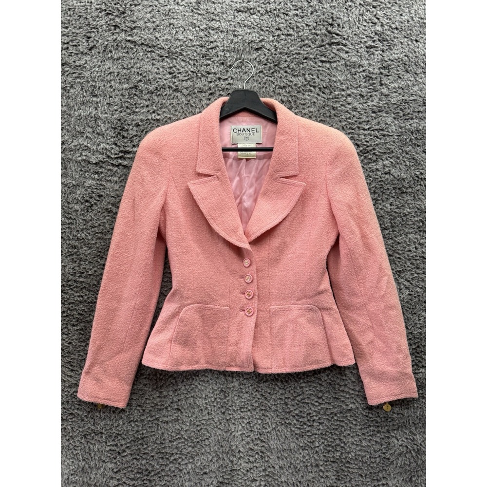 Vintage Chanel 97P Pink Boucle Wool Classic CC Button Jacket Size 36‎